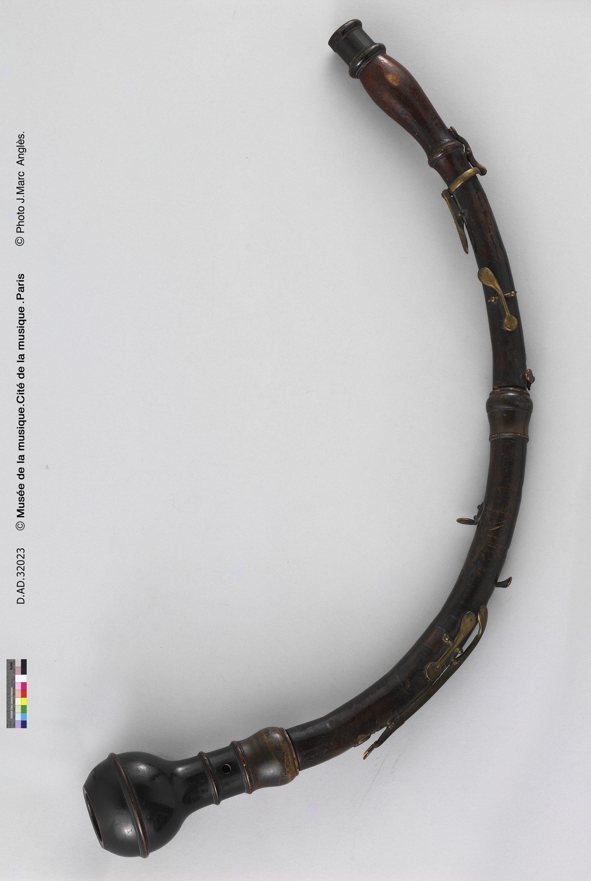 Figure 1. Photo of a Baroque English horn